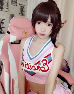 好色先生在线播放_720迅雷电影在线